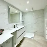 Maxime By Terry's Homes Κάννες