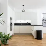 公寓 Maxime By Terry's Homes *