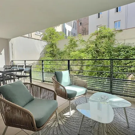 公寓 Maxime By Terry's Homes *