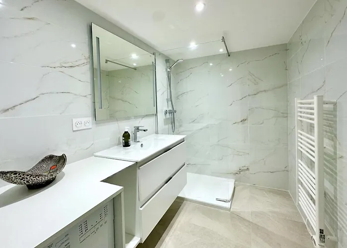 Maxime By Terry's Homes Cannes