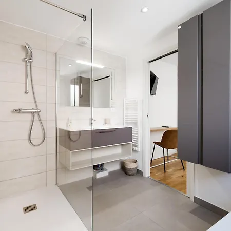 Maxime By Terry's Homes * קאן