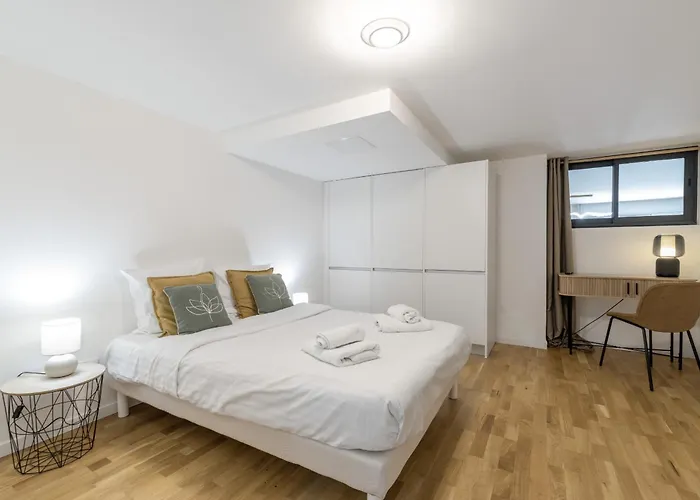 Maxime By Terry's Homes * Cannes