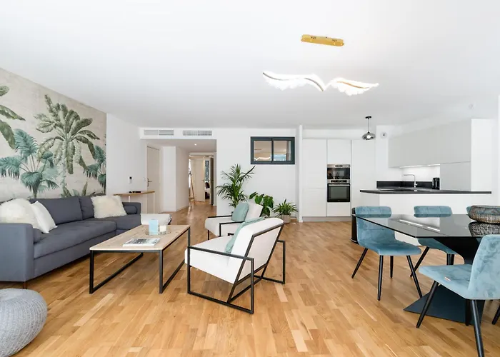 Maxime By Terry's Homes * Cannes